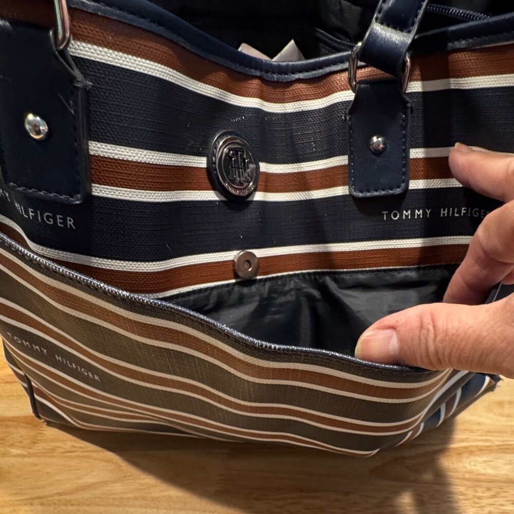 Tommy Hilfiger Blue White Reddish Brown Stripes Tote Shoulder Bag Large Purse - Picture 4 of 10